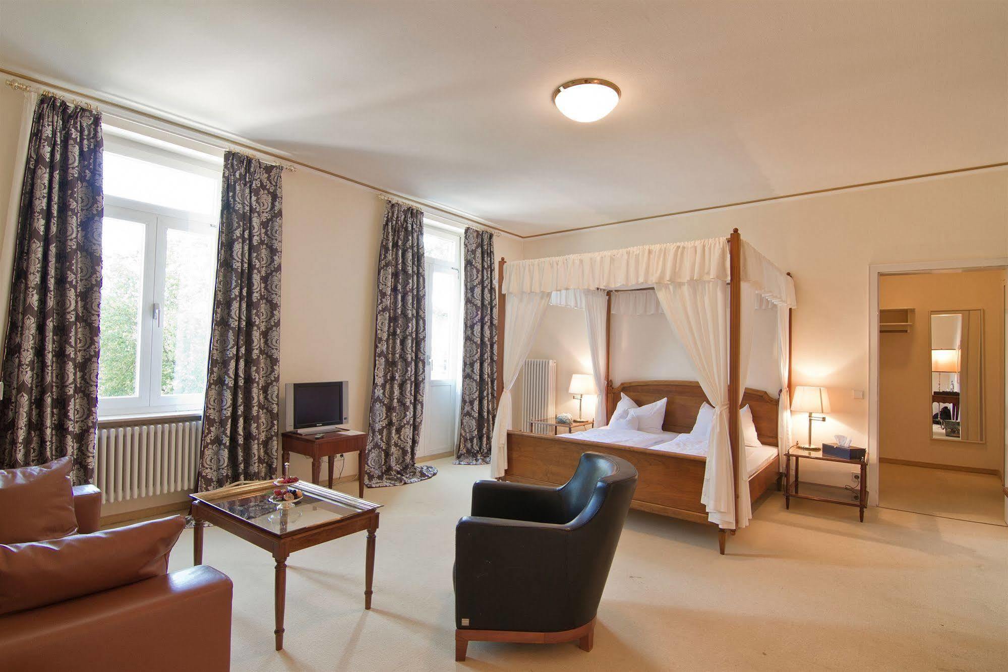 Hotel Romerbad 바덴바일러 외부 사진