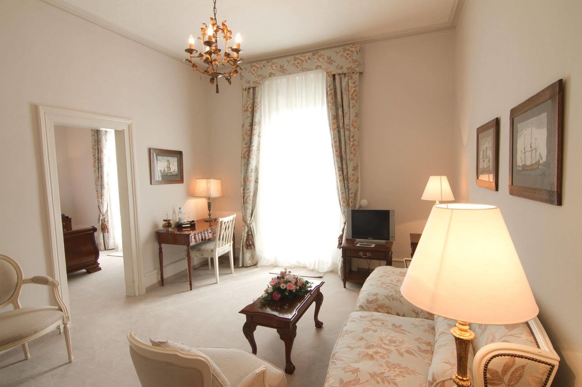 Hotel Romerbad 바덴바일러 외부 사진